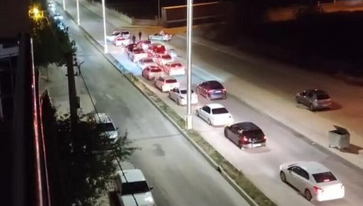 Düğün konvoyunda trafiği durdurup havaya ateş açtılar