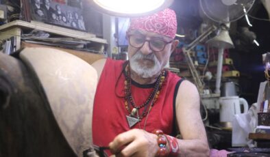 Şirin baba sanatı için gözlerini kaybetti