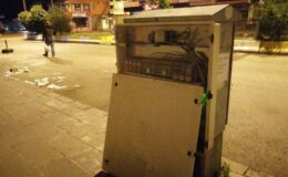 Elektrik panoları tehlike saçıyor