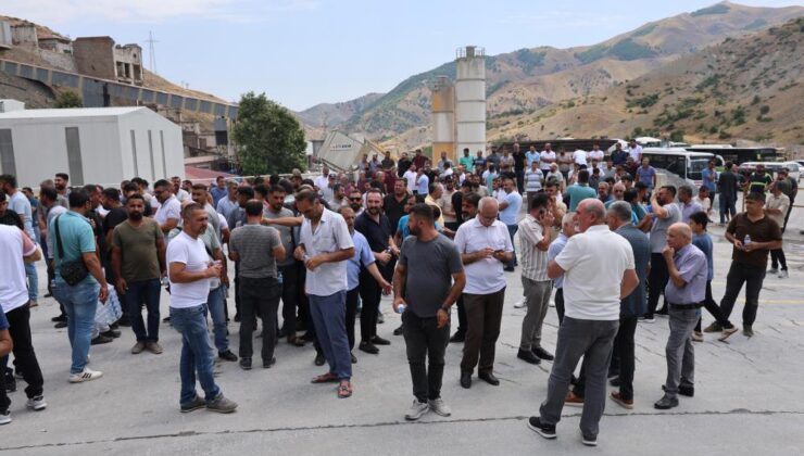 Eti krom işçileri, hakları için eylemde