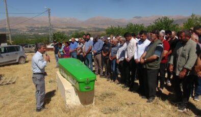 Malatya’da traktör kazasında hayatını kaybeden kardeşler toprağa verildi