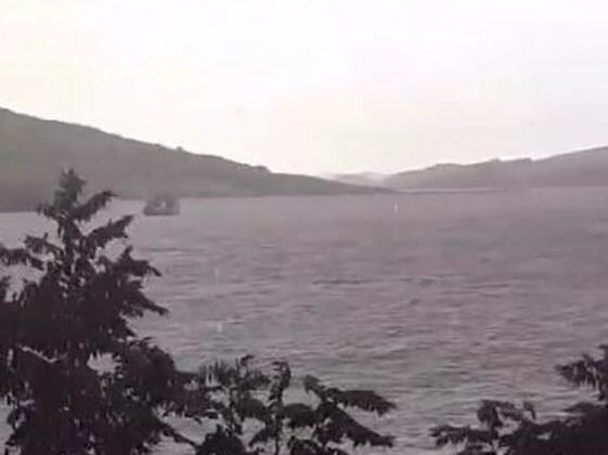 Fırtına feribotun iskeleye yanaşmasını engelledi