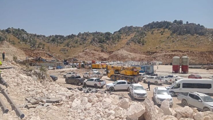 Gabar’da sondaj kulesi devrildi: 3 yaralı