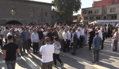 Hamas Siyasi Büro Başkanı Heniyye için Doğu ve Güneydoğu’da gıyabi cenaze namazı kılındı