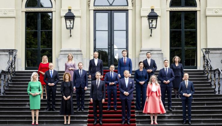 Hollanda’nın yeni Başbakanı eski istihbarat şefi oldu