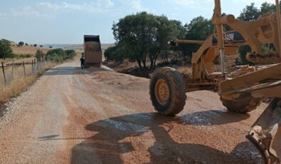Kırsal mahallelerde yol yapım çalışmaları devam ediyor