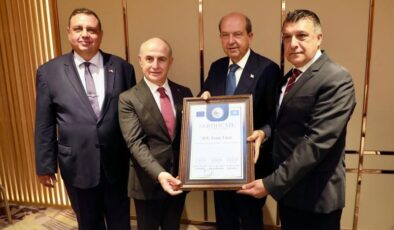 KKTC Cumhurbaşkanı Tatar, DMW’nin Onursal Başkanı oldu
