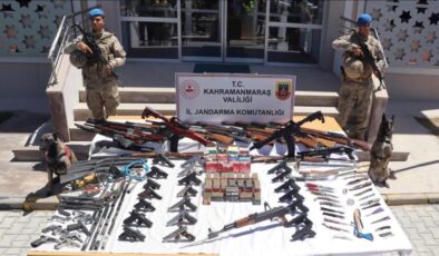 Kahramanmaraş’ta cephane dolu evlere baskın