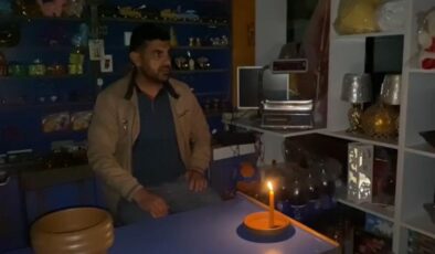 Karlıova’da mum ışığında esnaf hizmeti