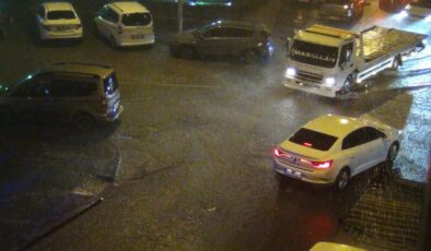 Kars’ta caddeler su altında kaldı