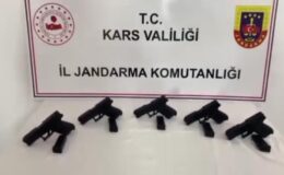 Kars’ta otobüste 5 ruhsatsız silah ele geçirildi