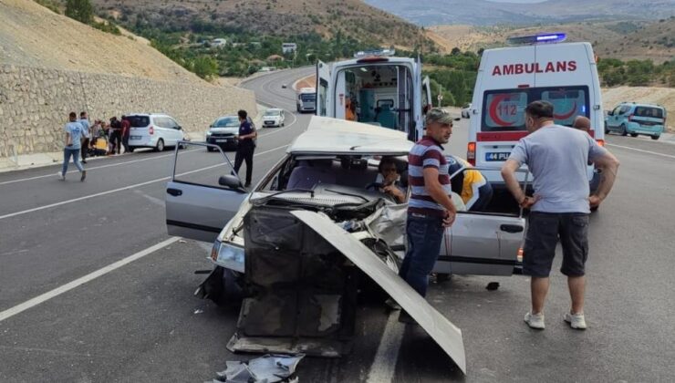 Malatya’da iki aracın karıştığı kazada 5 kişi yaralandı