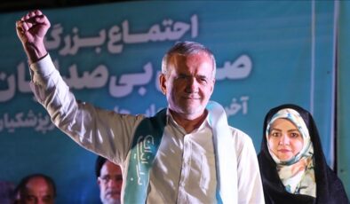 Pezeşkiyan’dan halka: “Sizi bu yolda yalnız bırakmayacağım”