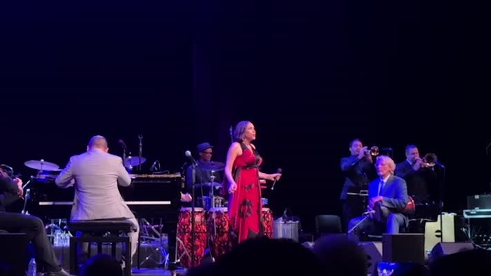 Pink Martini müzikseverlerle buluştu