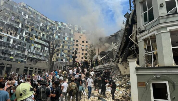 Kiev’de füze saldırısında can kaybı 20 oldu