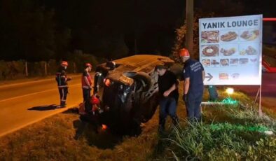 Sakarya’da turist minibüsü kanala düştü