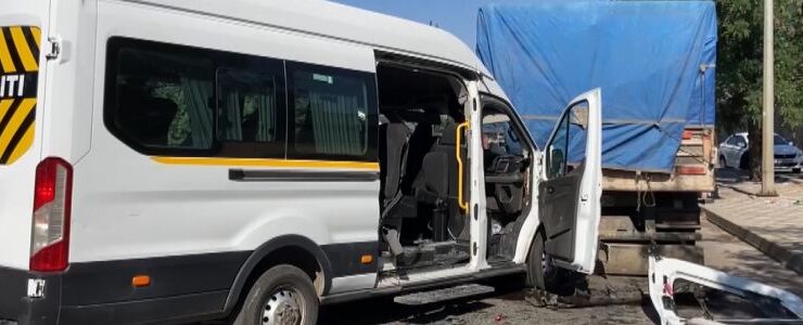 Gaziantep’te işçi servisleri çarpıştı: 21 yaralı