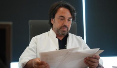 Uzmanından çarpıcı ‘Kan sulandırıcı’ açıklaması: “Saç ekimi masasından kalp krizleri geliyor”
