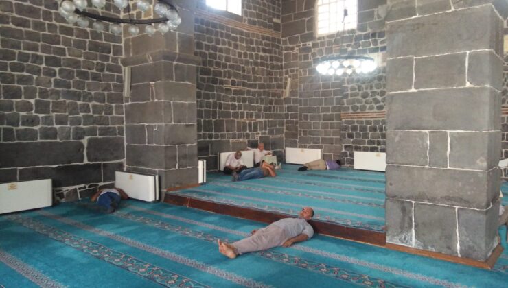 Cami palas dönemi başladı
