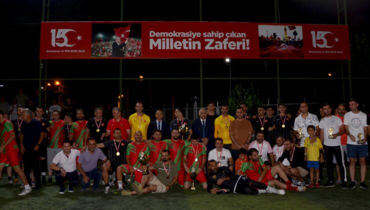 15 Temmuz Şehitleri Anma Futbol Turnuvası’nın Şampiyonu İl Emniyet Müdürlüğü oldu