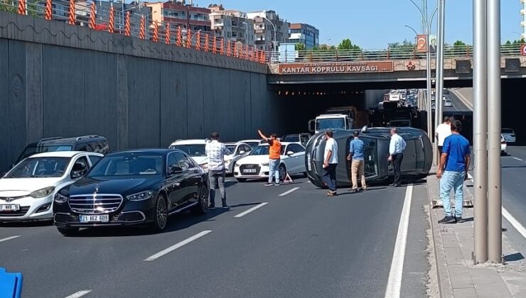 Kantar alt geçidindeki kaza trafiği kilitledi