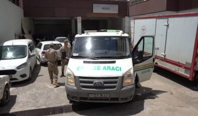 Yaşlı adam silahla vurulmuş halde ölü bulundu