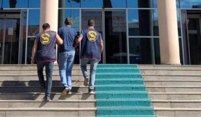Aranan şahıs jandarma tarafından yakalandı