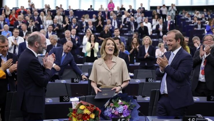 Avrupa Parlamentosu Başkanlığına yeniden Metsola seçildi