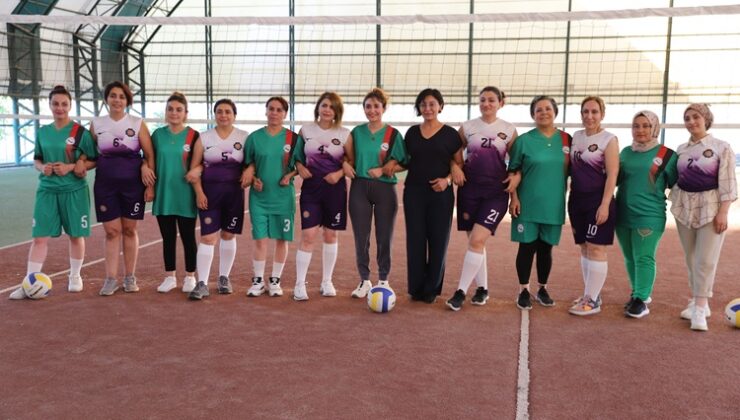 Büyükşehir ve merkez ilçe belediyeleri spor turnuvası düzenledi