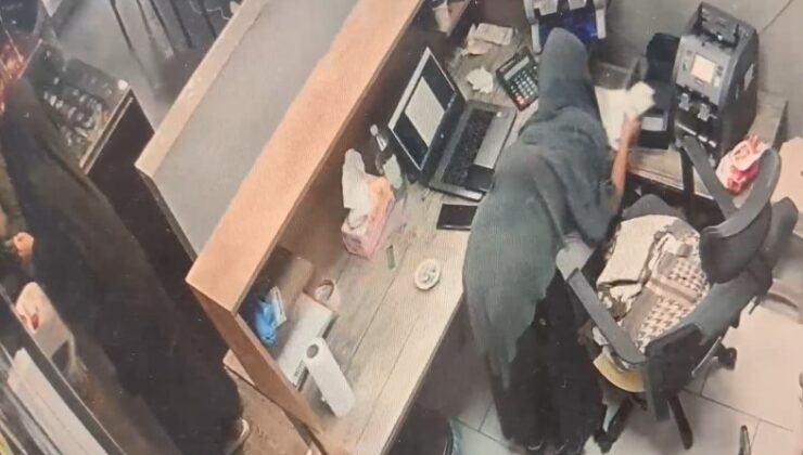 Döviz hırsızları suçüstü yakalandı