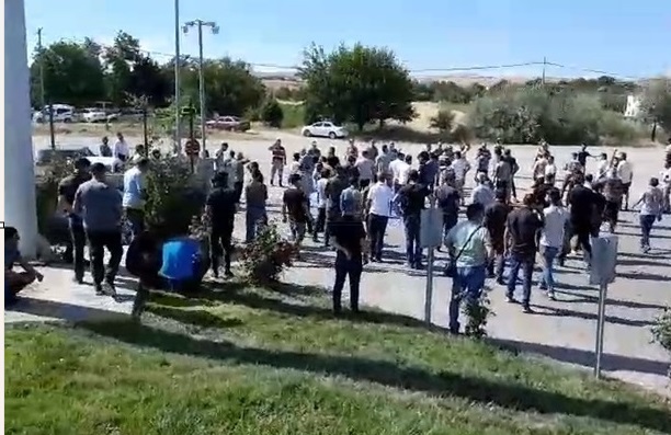 Elazığ’da Eti Krom işçilerinden oturma eylemi