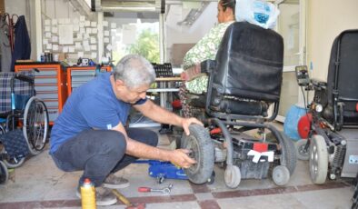 Engelli bireylerin kullandığı tekerlekli sandalyeler ücretsiz tamir ediliyor