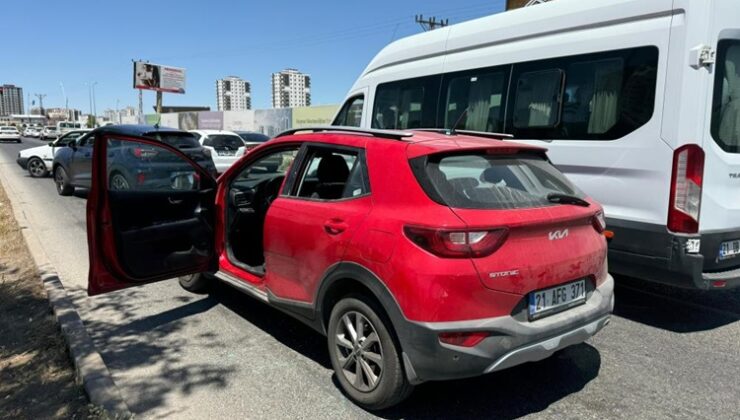 Diyarbakır’da otomobilde fenalaşan genç kız hastaneye kaldırıldı