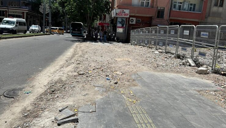Diyarbakır’da Gevran Caddesi’nde onarım bekleniyor