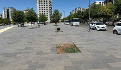 Diyarbakır’da Kent Meydanı’nda engelli yolu yok!