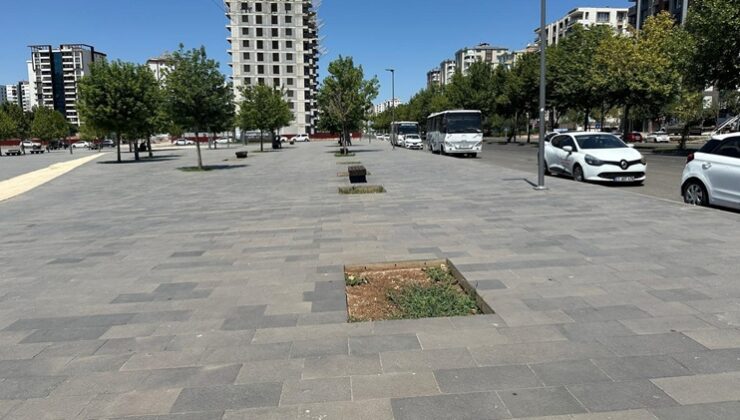 Diyarbakır’da Kent Meydanı’nda engelli yolu yok!