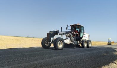 Kırsal mahallelerde yollar yenileniyor