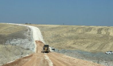 Kırsal mahallelere konforlu ve güvenli yollar yapılıyor