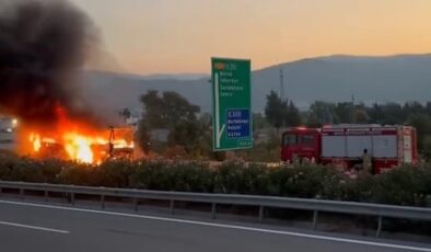 Yolcu otobüsü alev alev yandı
