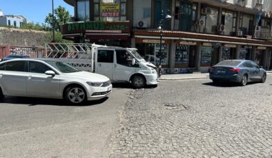 Diyarbakır Sur’da yol sorunu: Sürücüler zor anlar yaşıyor