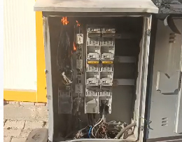 Diyarbakır’da aşırı sıcaklardan elektrik panosu yandı