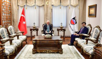 Rektör Karakoç’tan Vali Zorluoğlu’na hayırlı olsun ziyareti