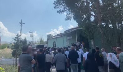 Otobüs kazası: ağrı’da 5 kişi defnedildi