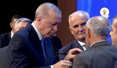 AK Parti’ye 2 milletvekili ve 13 belediye başkanı katıldı