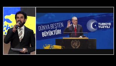 AK Parti’nin 23 yıllık yolculuğunu anlatan sahne gösterimini Sanatçı Serdar Tuncer sundu