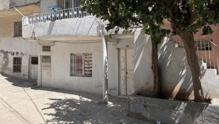Mardin’de elleri kolları bağlı bulunan çocuğun anne ve babası tutuklandı