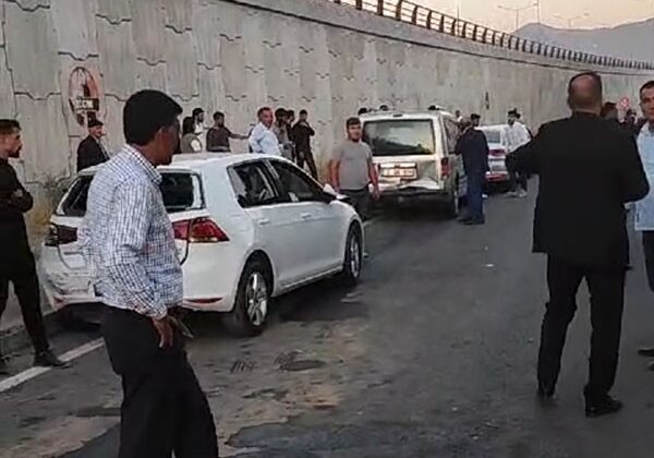 Van’da düğün konvoyunda zincirleme kaza: 8 yaralı