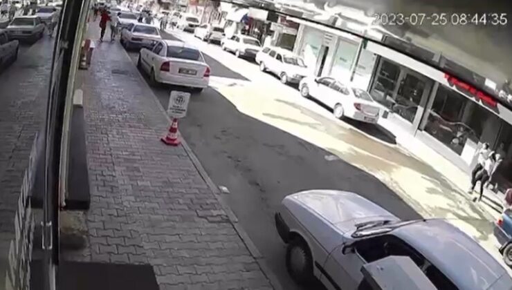 Adana’da deprem anı kameralarda