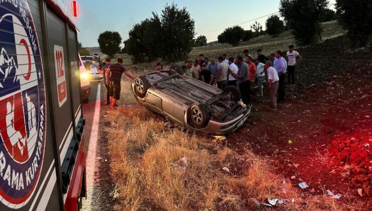 Adıyaman’da kontrolden çıkan otomobil tarlaya uçtu
