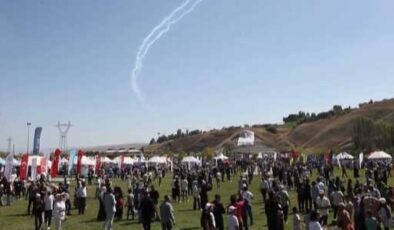 Ahlat’ta Malazgirt Zaferi coşkuyla kutlanıyor